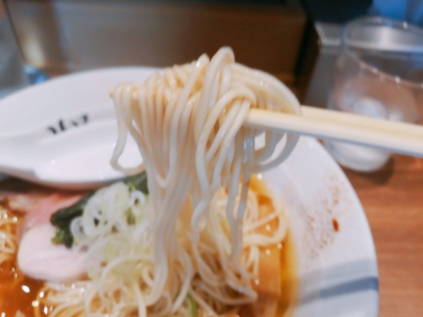 川俣シャモ中華そばの麺