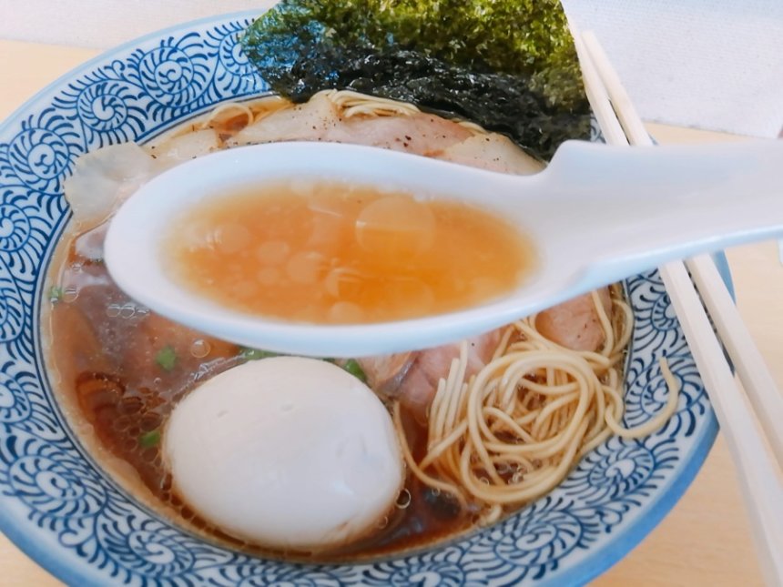 肉中華のスープ