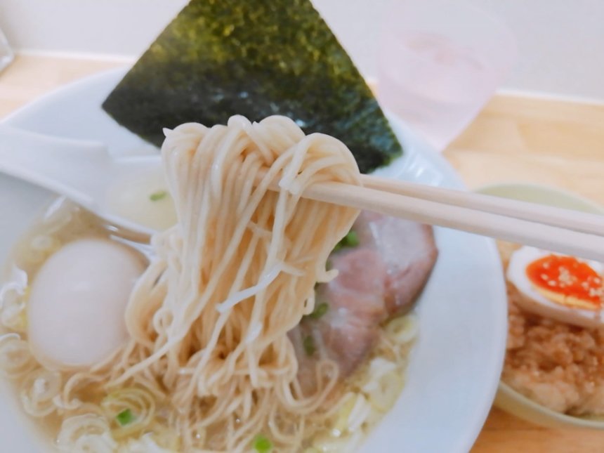 塩中華の麺