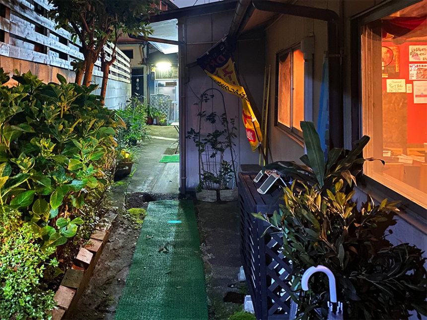 吉田家の裏路地