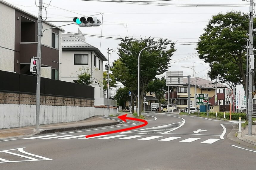 カフェオールドタイム前の道路