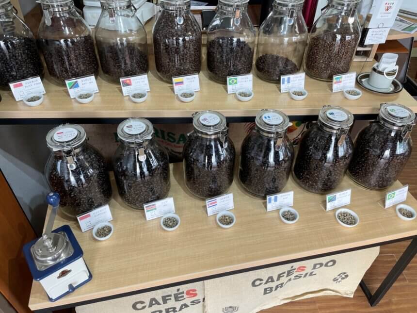 焙煎されたコーヒー豆