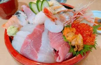 廻鮮寿司塩釜港の海鮮丼