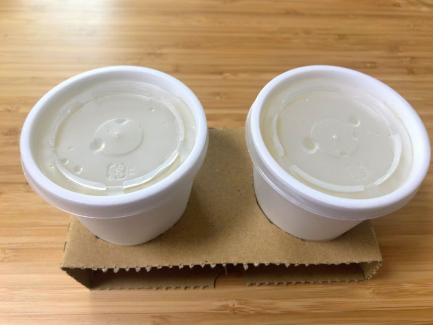 テールスープのカップホルダー