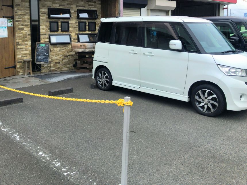 Café 食堂 Laughの駐車場