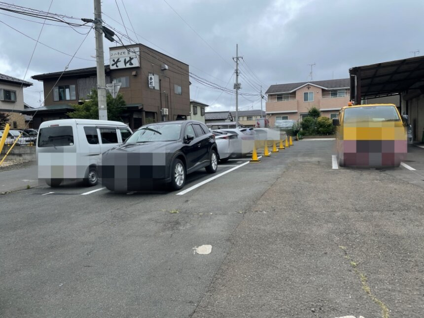 油そばなかまちの駐車場
