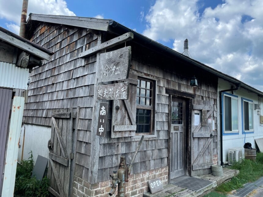週末そば屋 愉多工房の看板