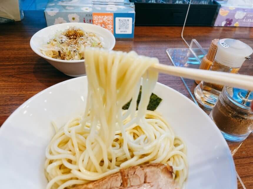 魚つけ麺の麺