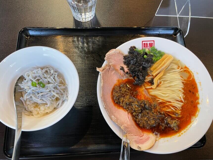 辛牡蠣塩らぁ麺としらす丼ハーフ