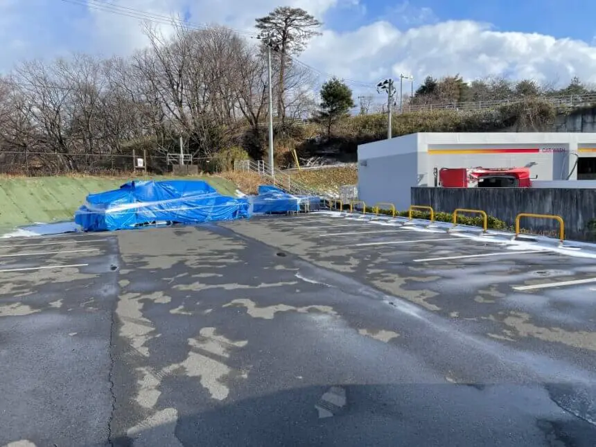 鳥中華　泉本店の駐車場