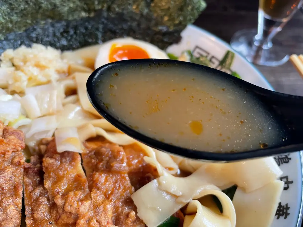 ダイジーパイ麺のスープ