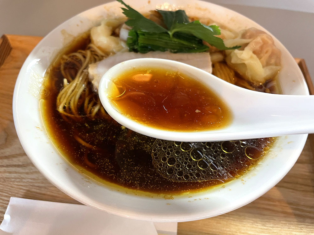 琥珀色のスープ