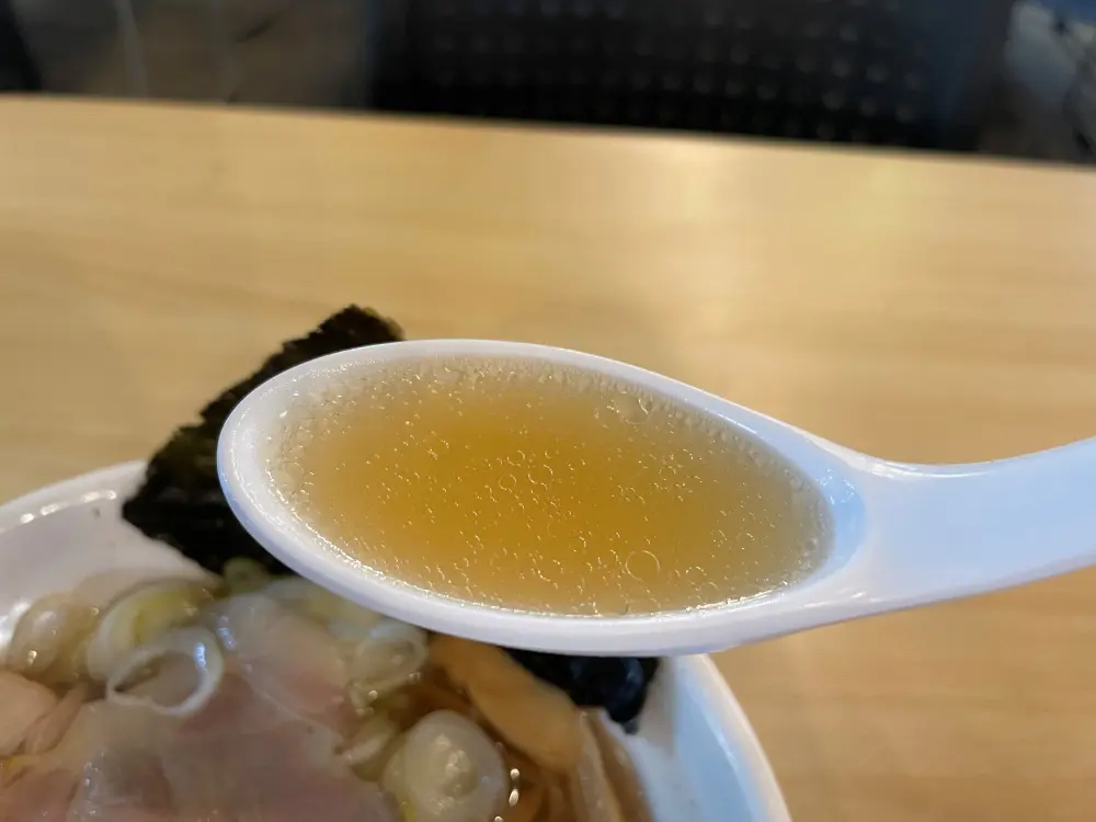 貝出汁の塩スープ