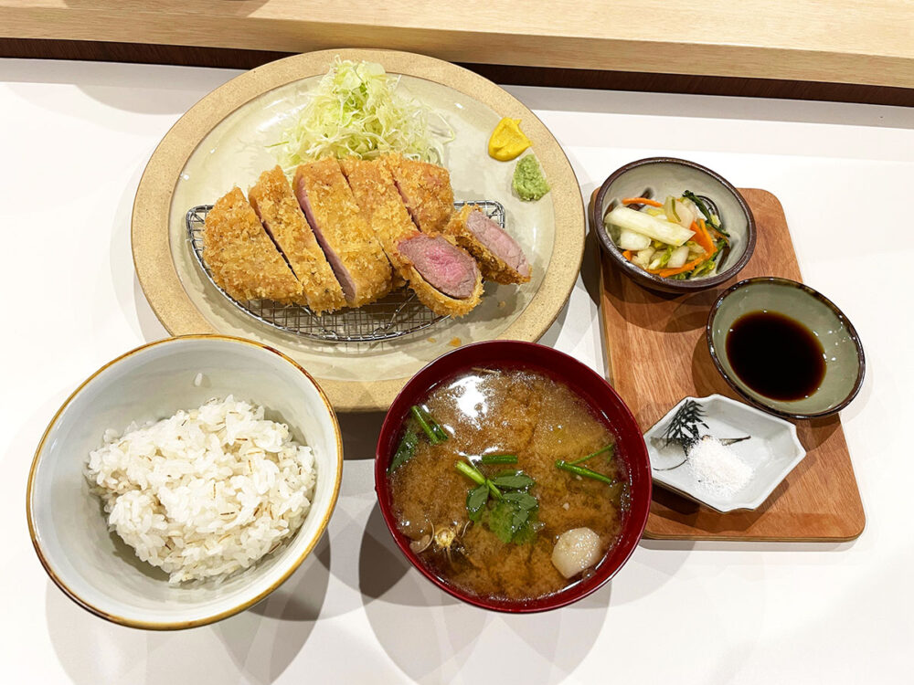 とんかつ牡丹のとんかつ定食
