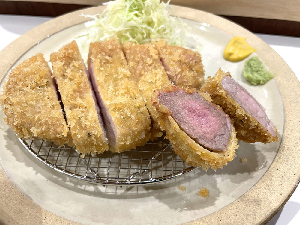 分厚いヒレカツとロース
