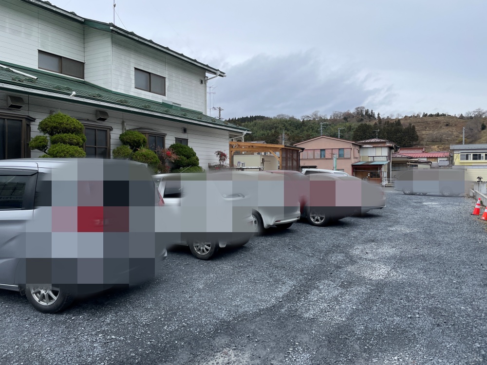 ファミリーレストラン チロルの駐車場