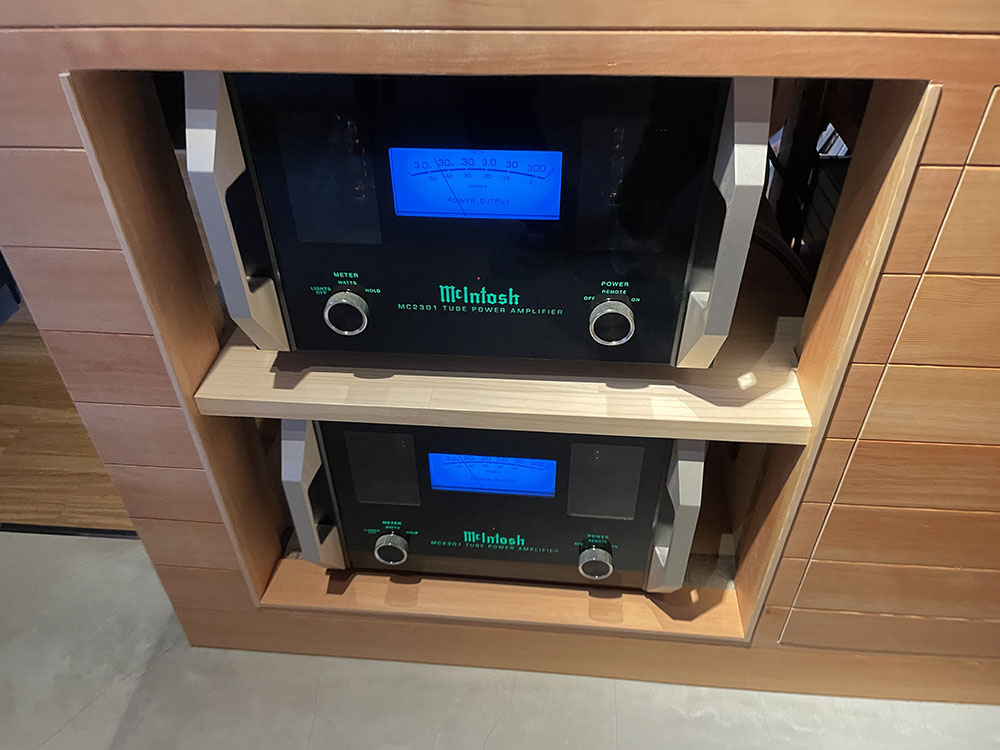 McIntosh - MC2301