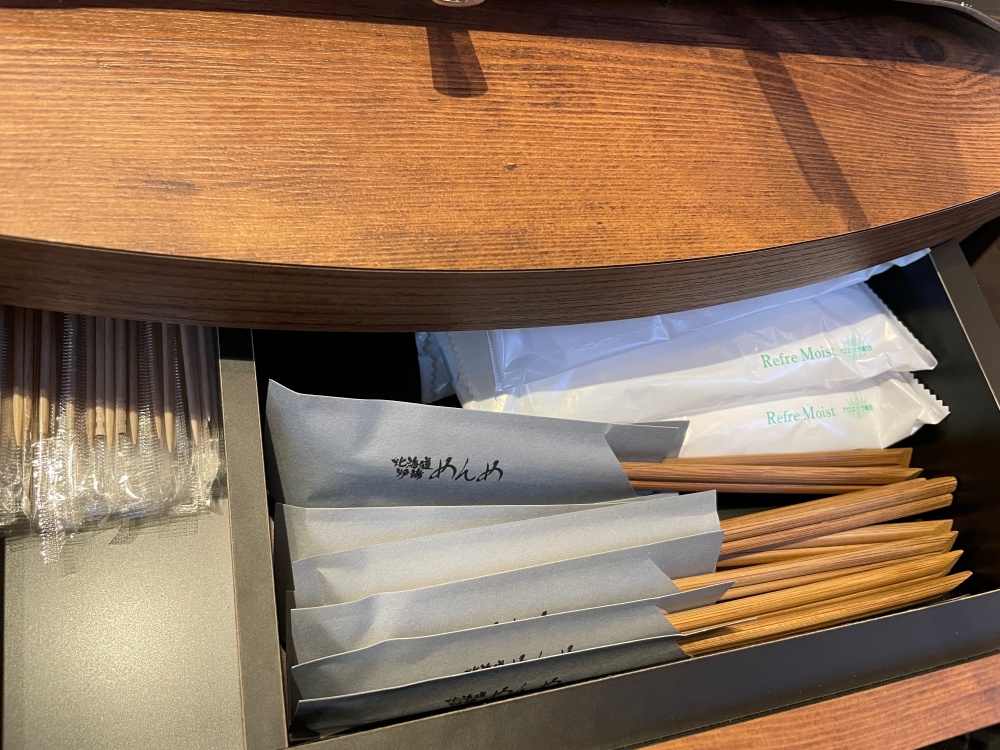 テーブル内蔵の箸