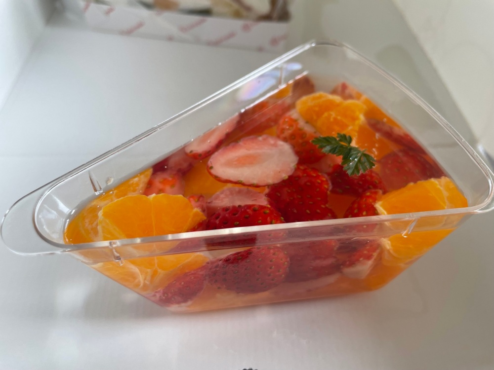 いちごと温州みかんのパニエ