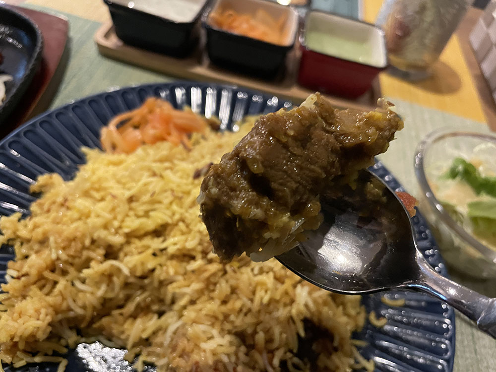 ごろんと大きいマトン