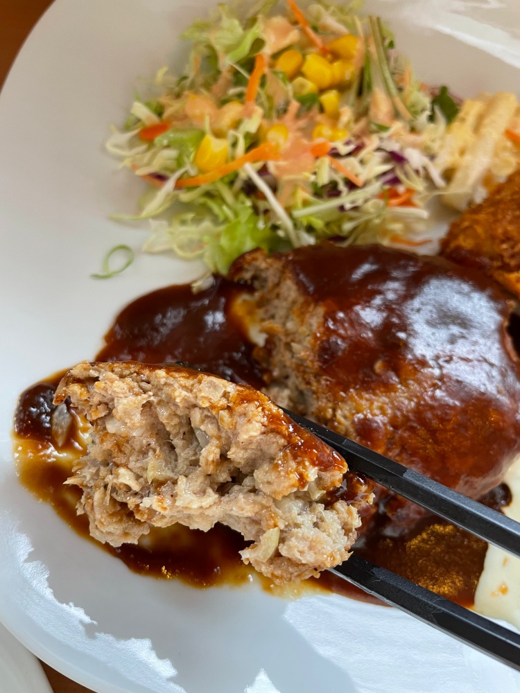 おにとまハンバーグ