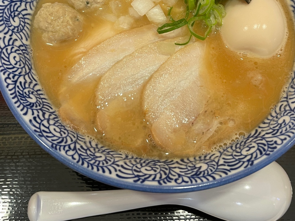 豚チャーシューと鶏チャーシュー