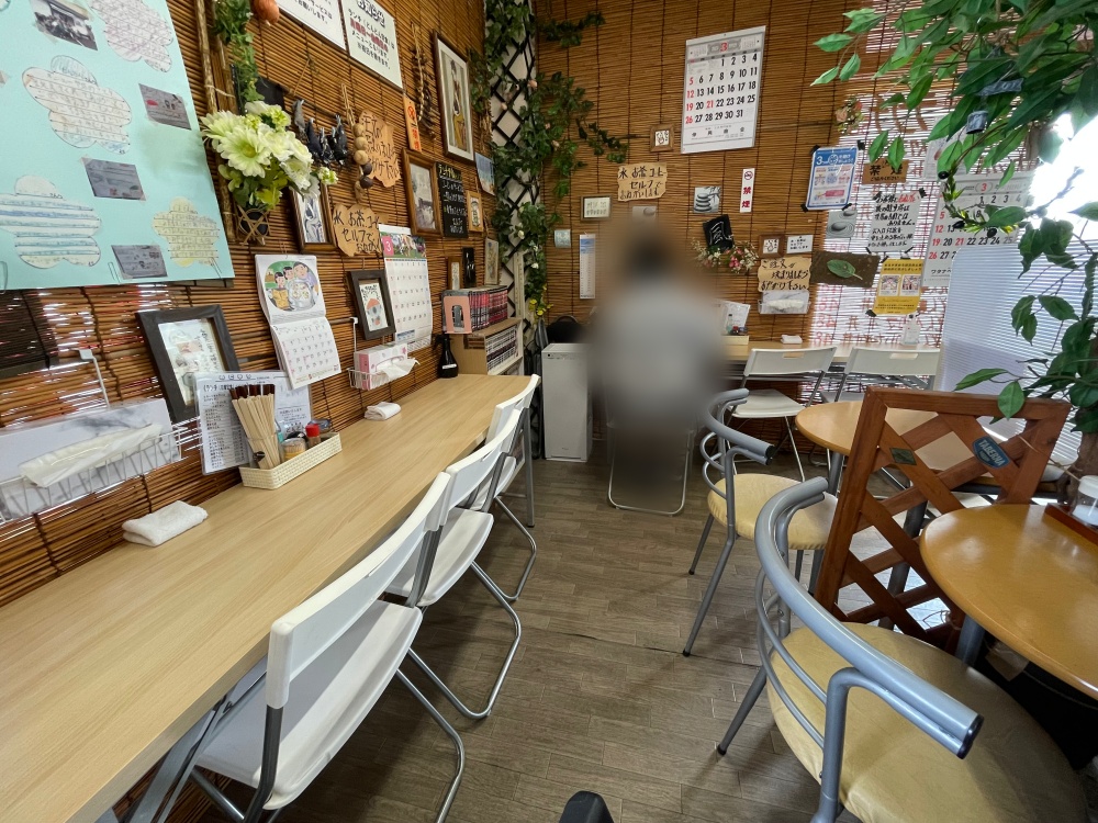 どんどん店内の様子２