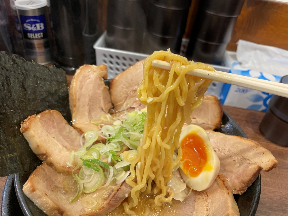 森住製麺の中太麺