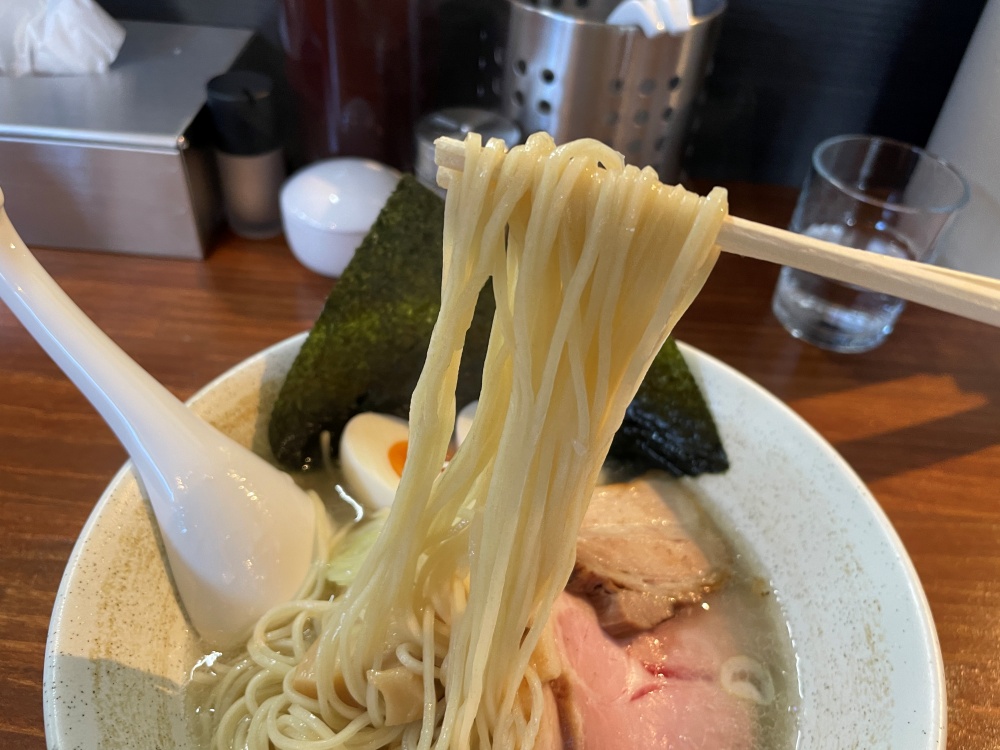 ストーレートの中細麺
