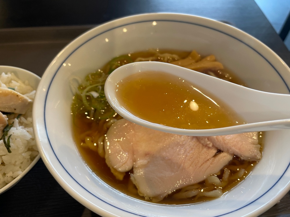 アジ煮干しだしのスープ
