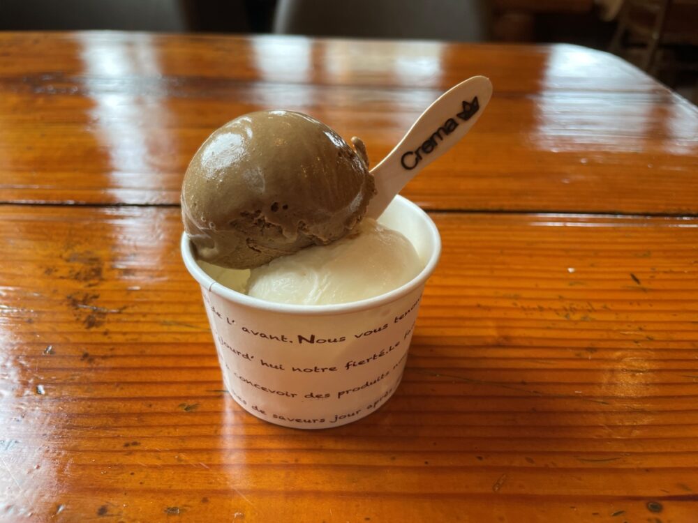 ご褒美アイスCremaのダブル