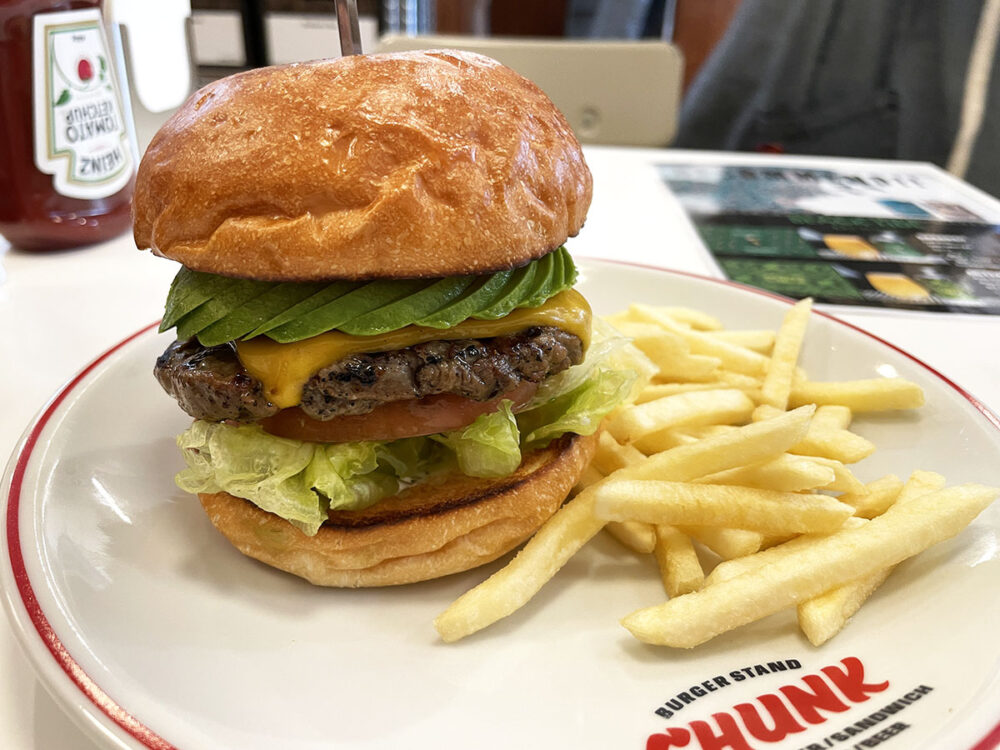 アボカドチーズバーガー
