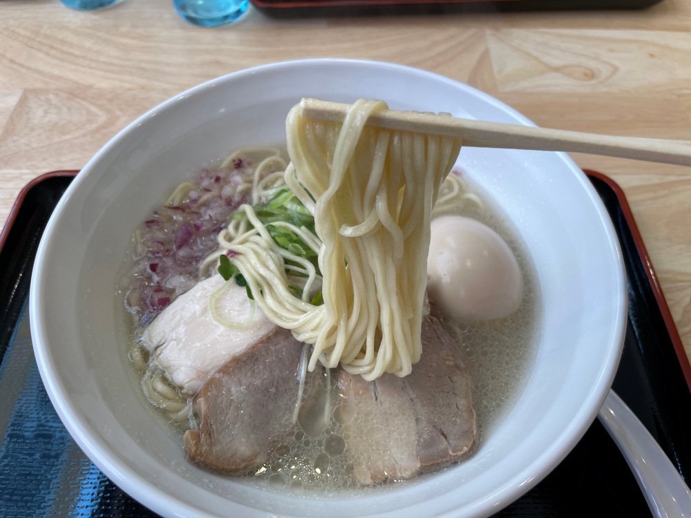 ゆきちから使用の平打ち麺