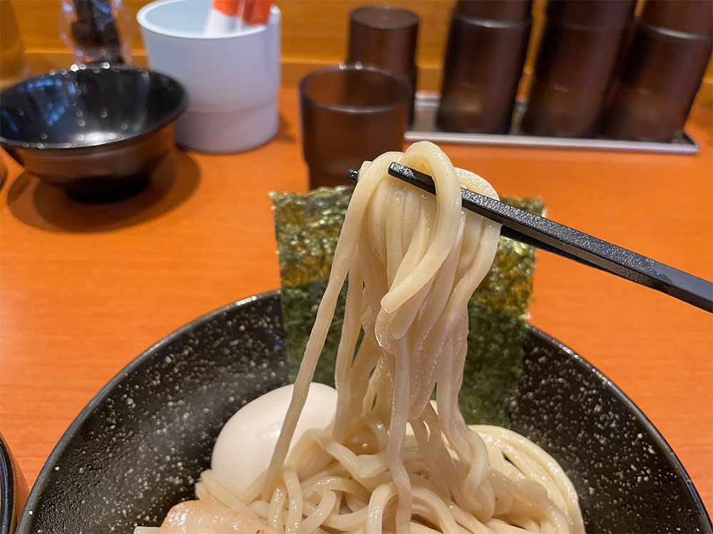 もちふわな太麺
