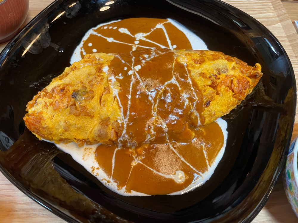 吟の元祖オムライス大盛り