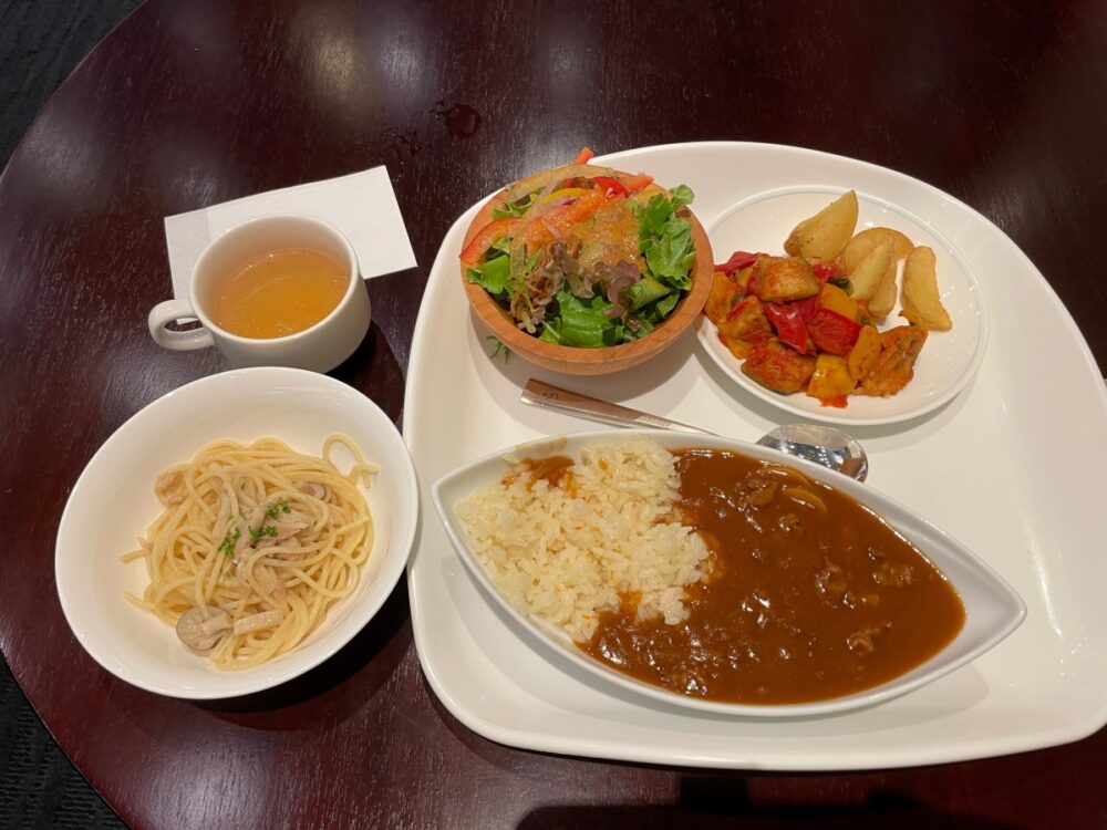 カフェラウンジマロードのランチ