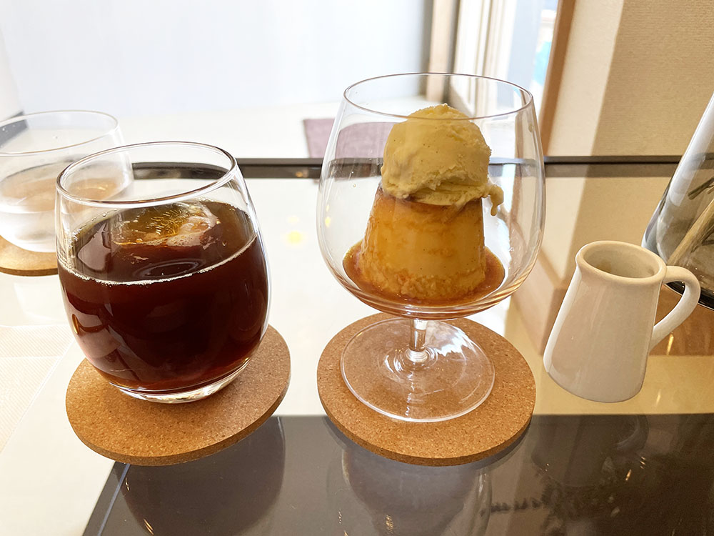 アイスコーヒーとプリン