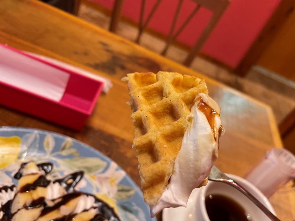 外はカリッとしたワッフル