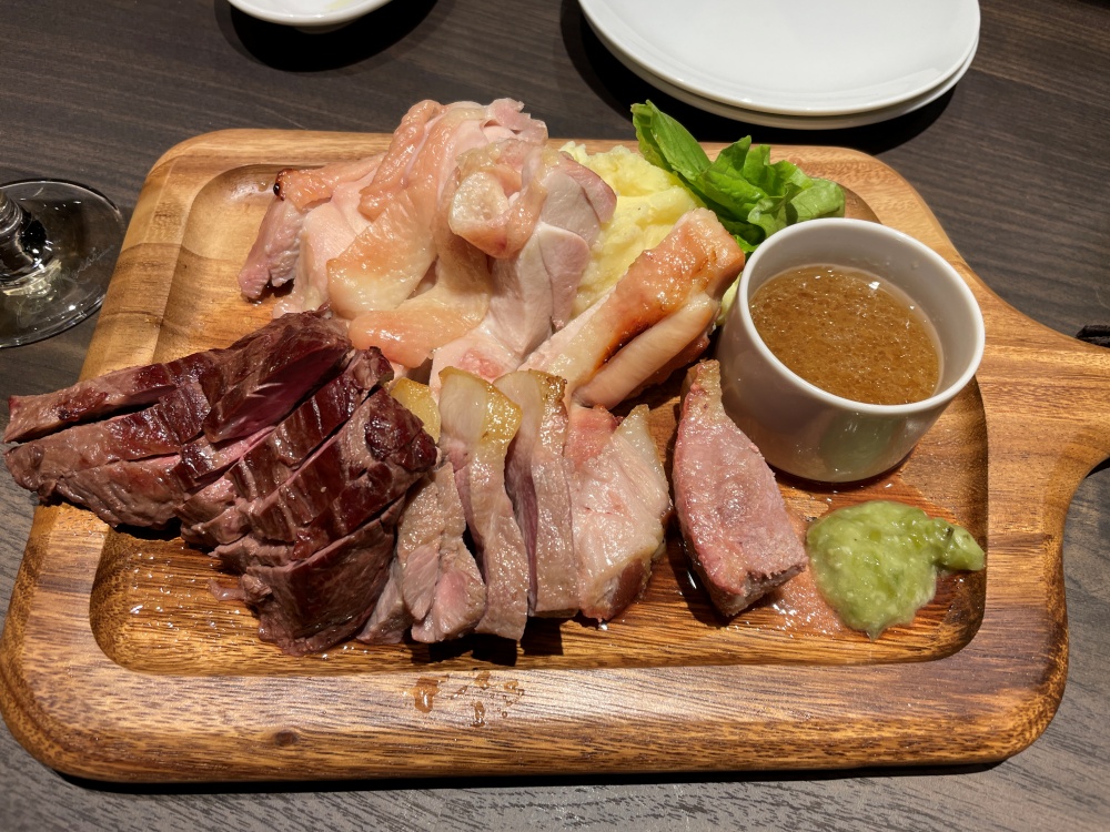 ステーキ肉3種盛り