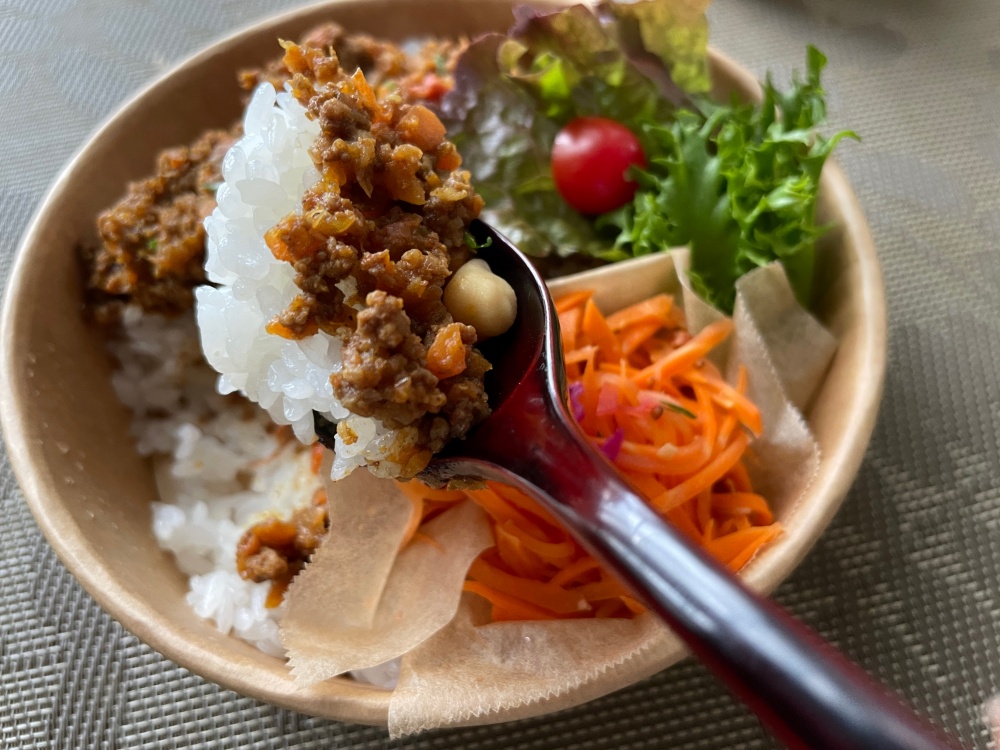 キーマカレーとヒヨコマメ
