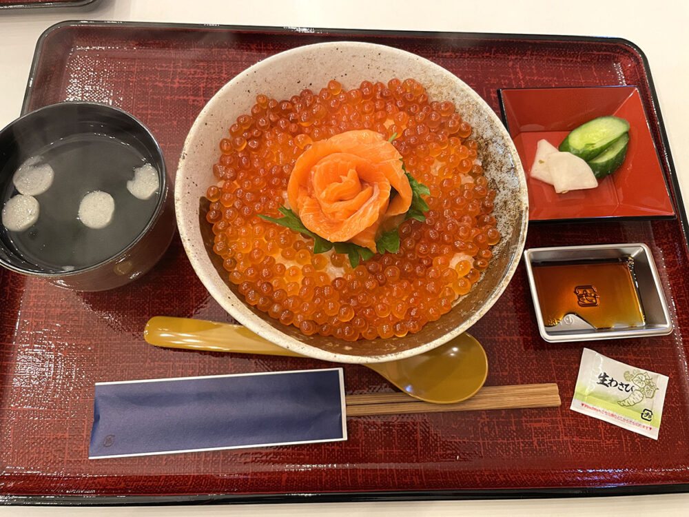 竈いくら丼