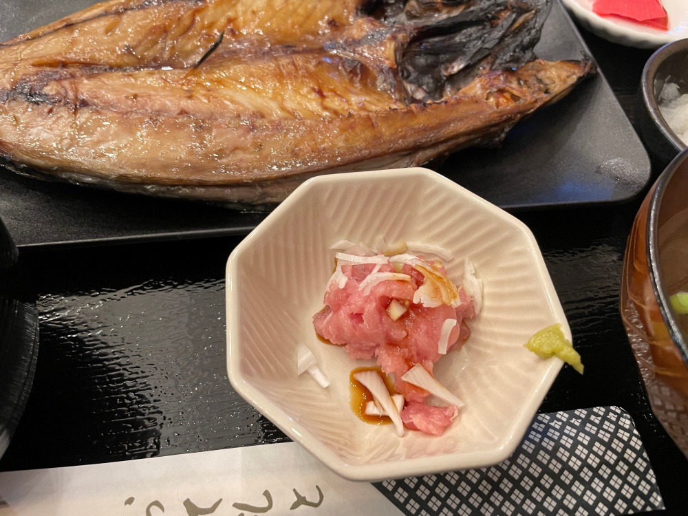 小鉢のネギトロ