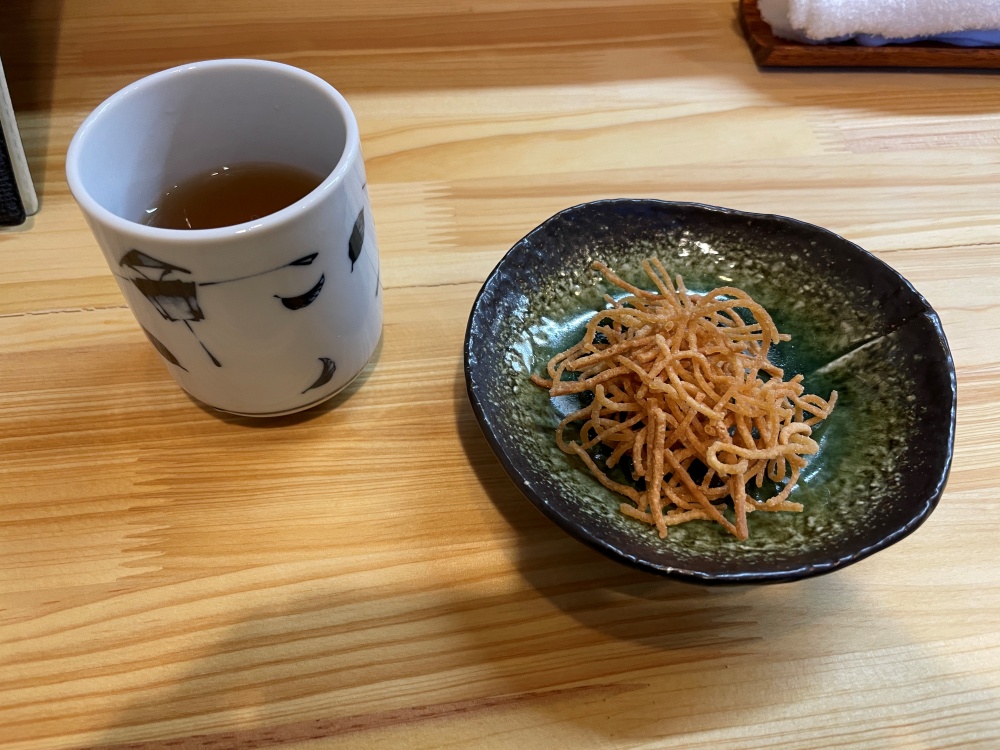 揚げ蕎麦とそば茶