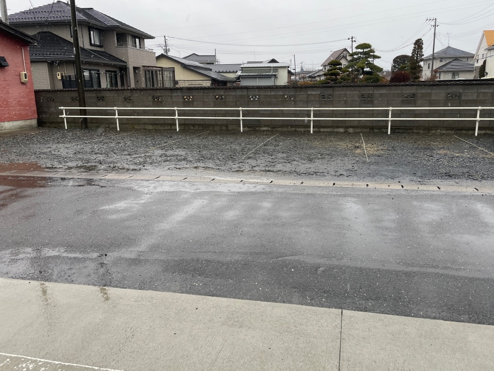 ディタフの駐車場