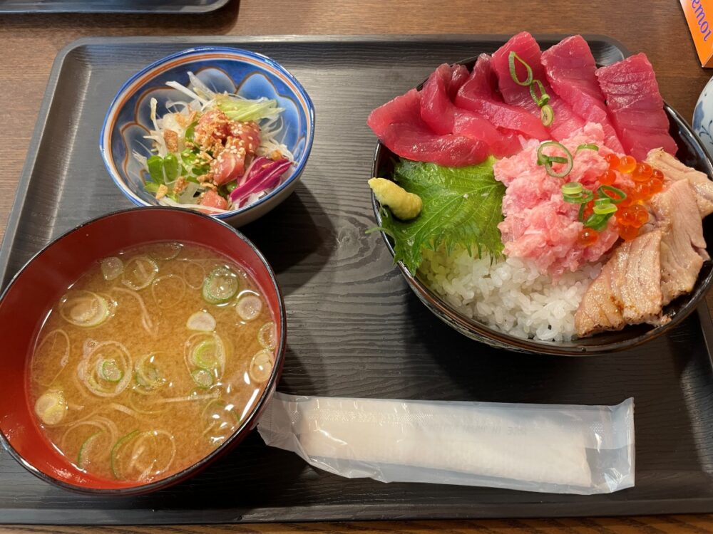 賄いまぐろ丼竹