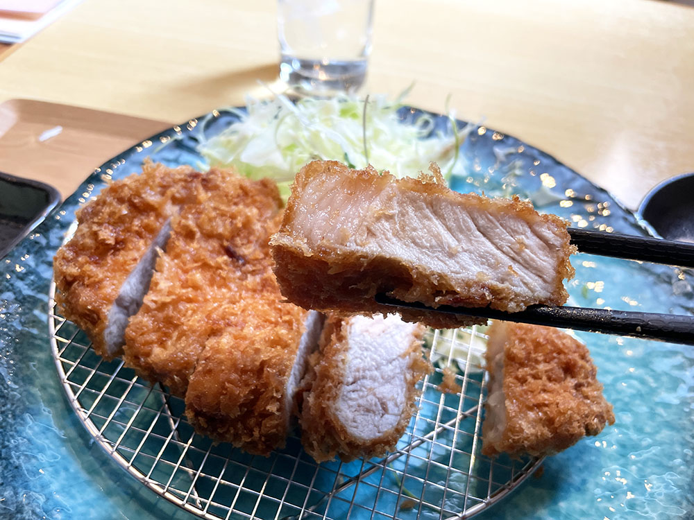 JAPAN Xの分厚いカツ