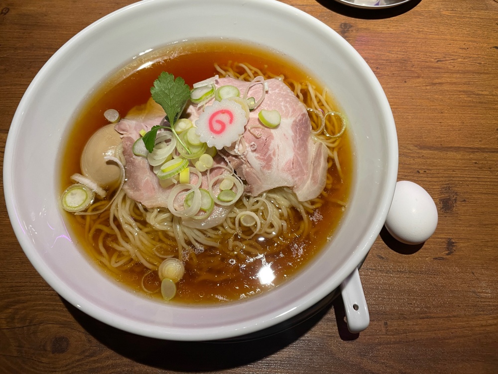 猛た波が麺を喰らふの支那そば