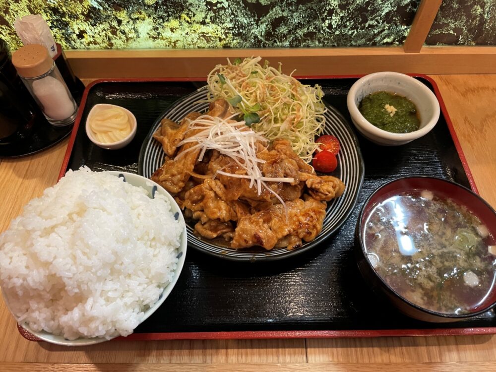 豚ロース生姜焼き定食