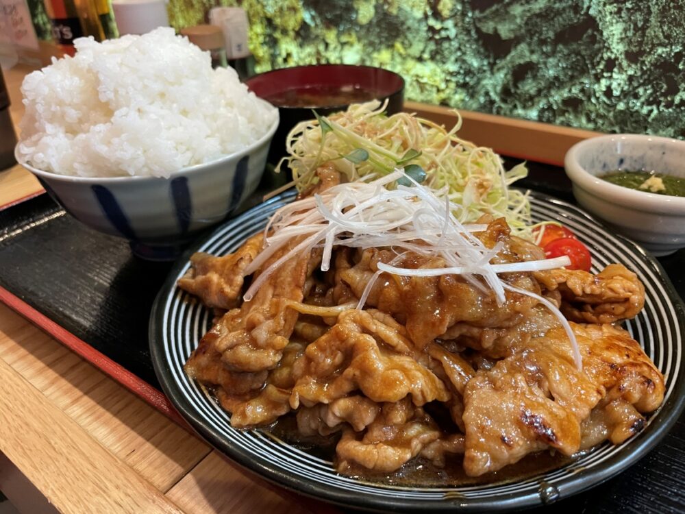 生姜焼き定食肉多め