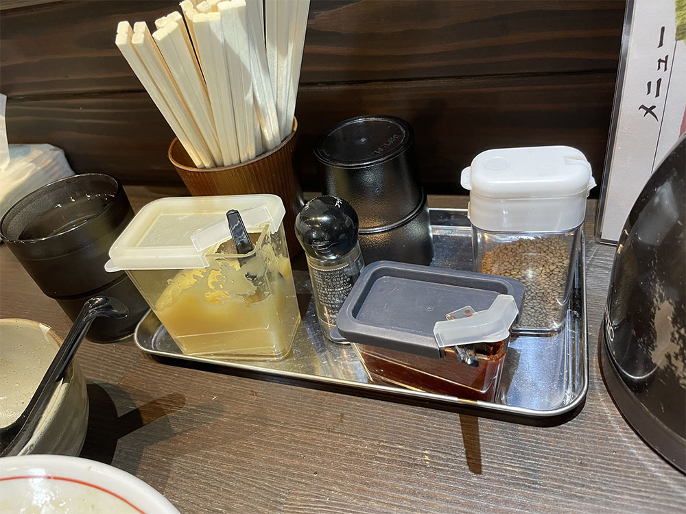 卓上の調味料